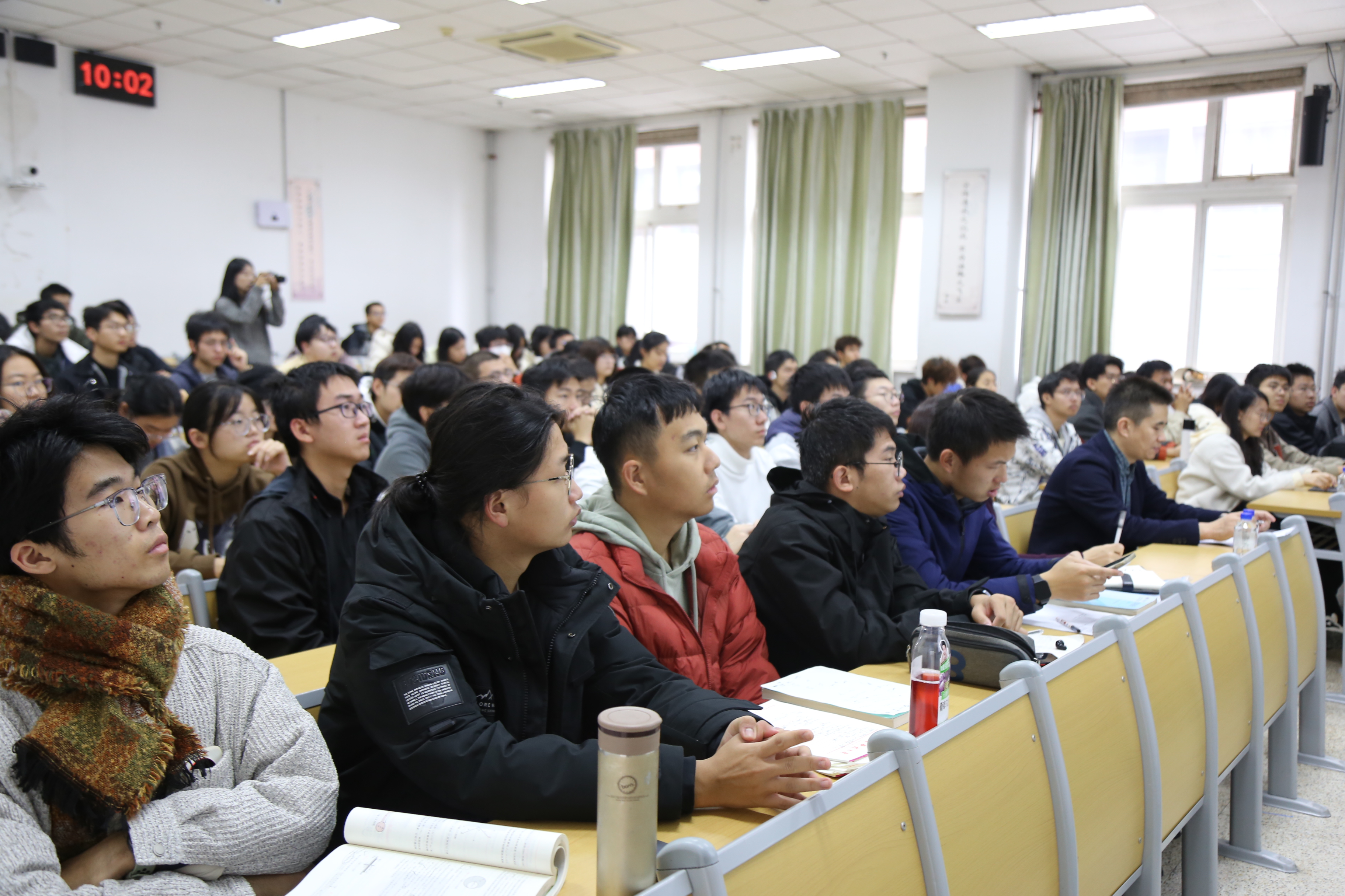 1762501067874981.jpg 1762501067874981.jpg